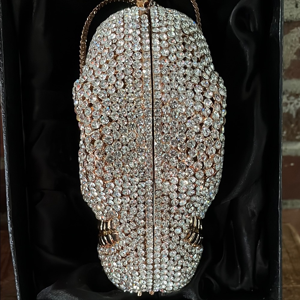 Sparkling Crystal Skull Clutch - Picture 5 of 9